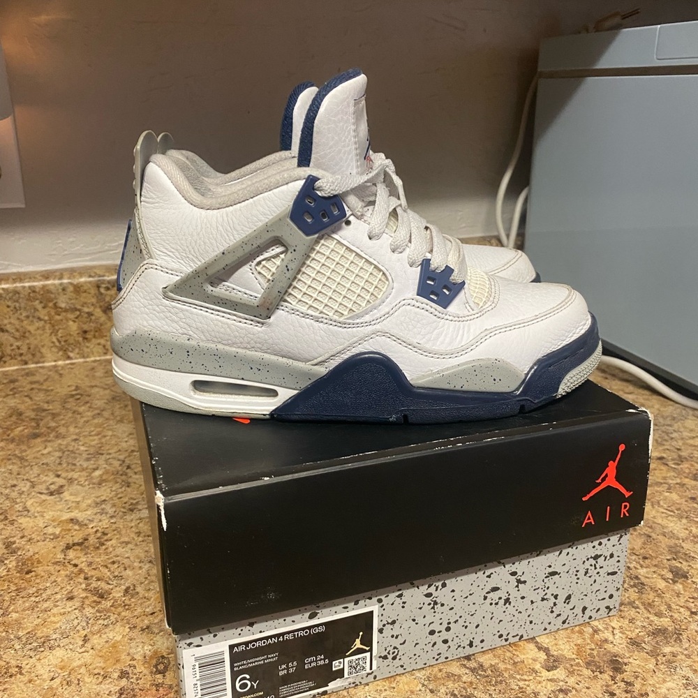 Jordan White and Blue Sneakers Classic Design navy blue